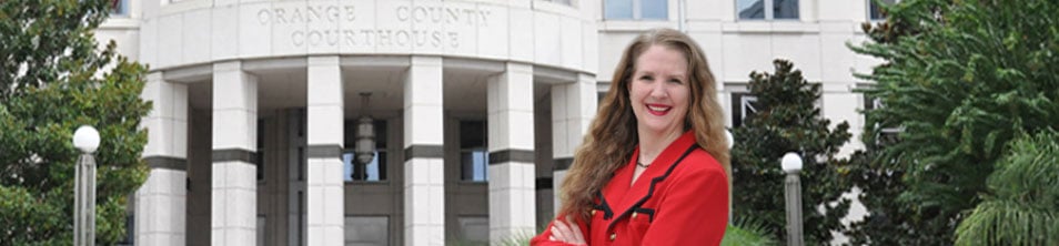 photo of attorney N. Diane Holmes in front of the Orange County, Florida, courthouse